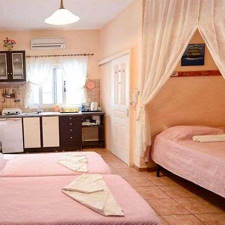 Ikaria Studios Manganitis Bagian luar foto