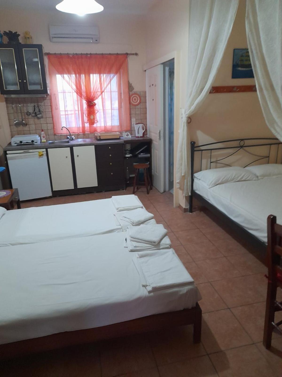 Ikaria Studios Manganitis Bagian luar foto