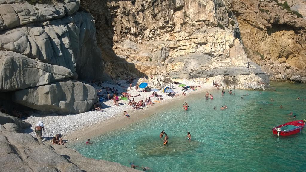 Ikaria Studios Manganitis Bagian luar foto